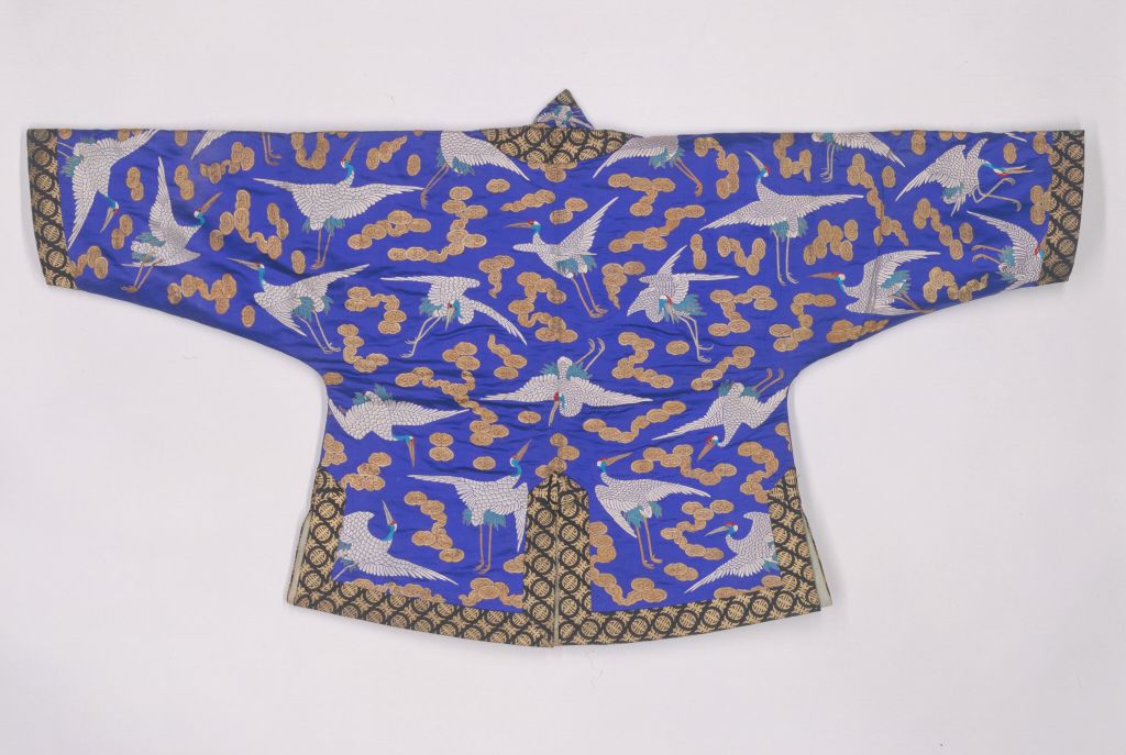 图片[2]-Royal blue satin embroidered plain gold cloud crane jacket-China Archive